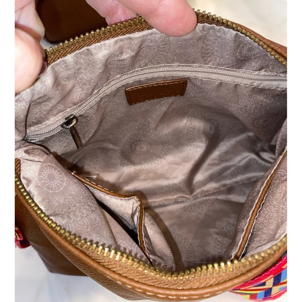 JOY SUSAN CROSSBODY BAG BROWN‎ VEGAN SAFE LEATHER ZIPPER TOP ADJUSTABLE STRAP